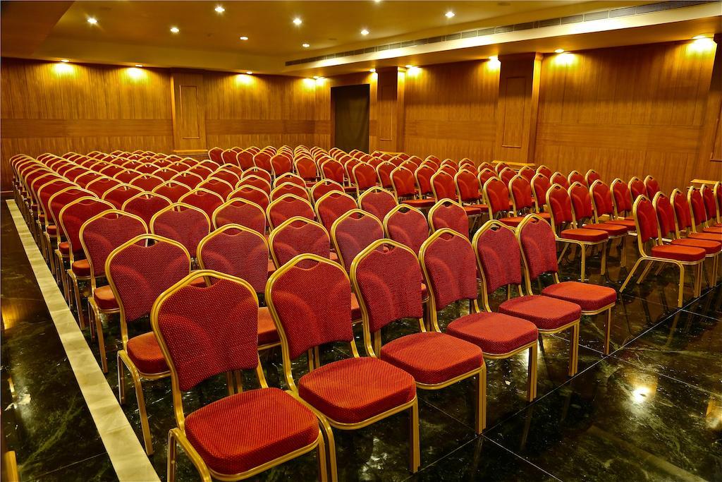 La Franklin Hotel Бхубанешвара Экстерьер фото